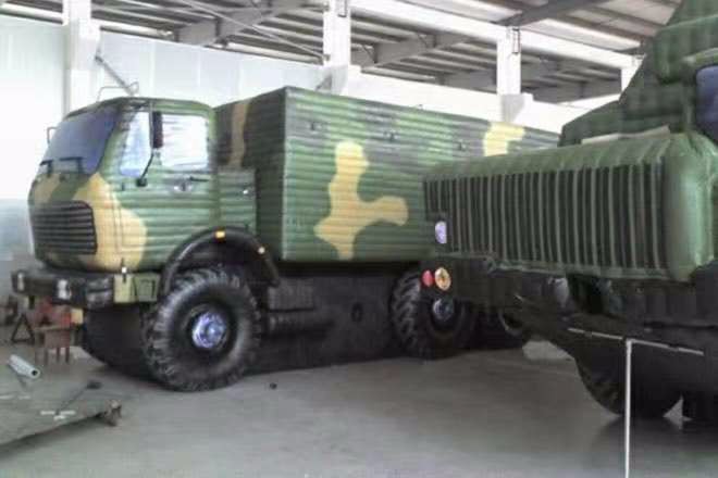 罗甸大型军事车